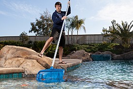 Cleaning the pool is an important home maintenance task because people and animals are mostly disgusting. (Photo: -Oxford-/istockphoto.com)