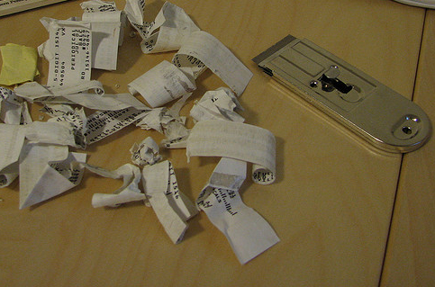 A razor scraper is an effective way to remove mailing labels. (Photo: daveynin's buddy icon 	 daveynin/Flickr)