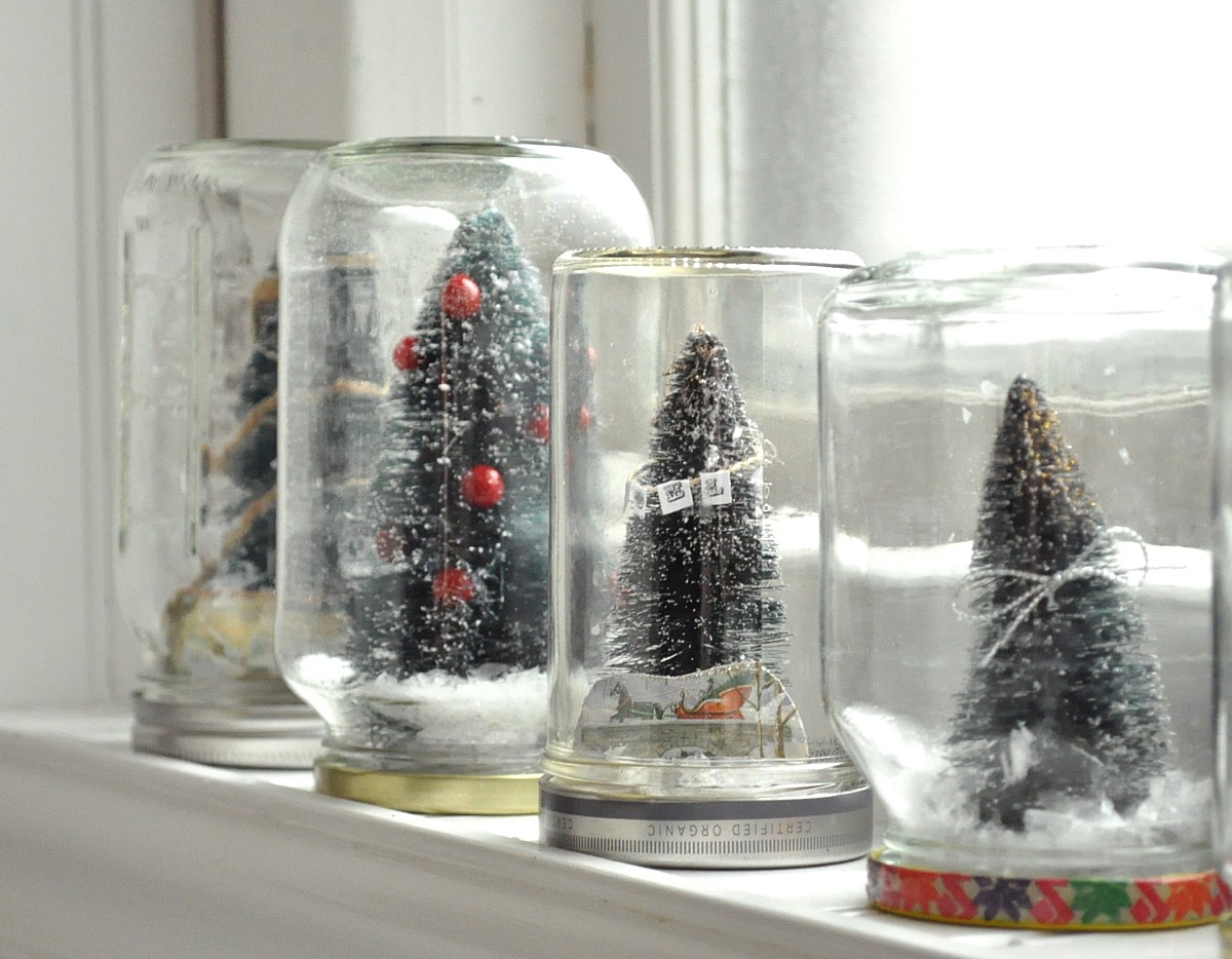 DIY diorama snow globes and photo by Jennifer Rizzo via JenniferRizzo.com.