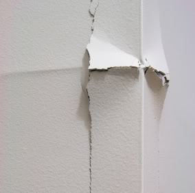 cracked drywall