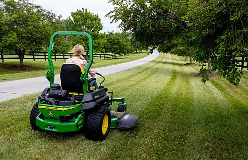 How to mow stripes in your lawn/courtesy John Deere