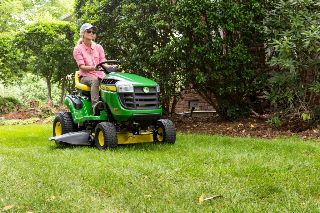 Lawn tractor JD100 series/courtesy of John Deere