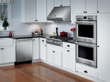 Stainless steel kitchen/Sears (by permission)