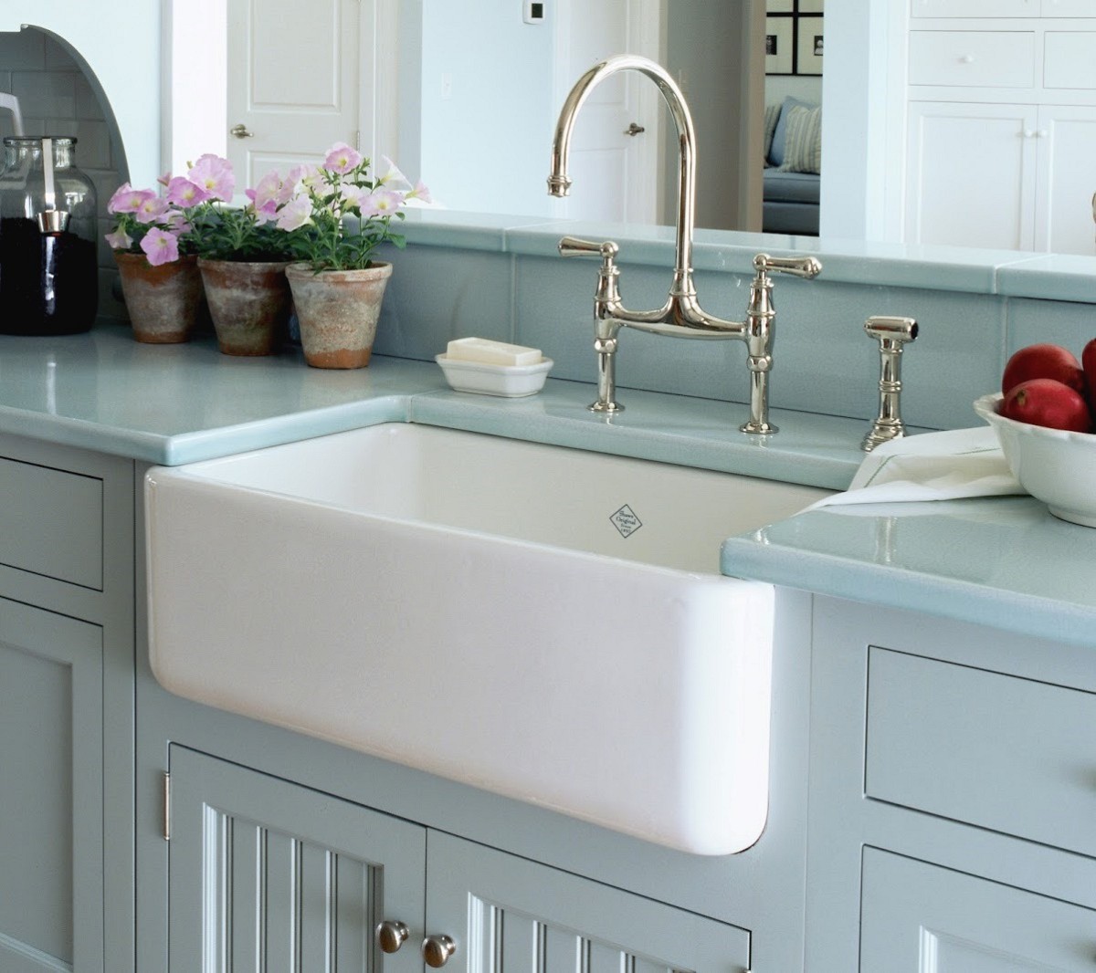 Quality Bath/Rohl Fireclay Sink