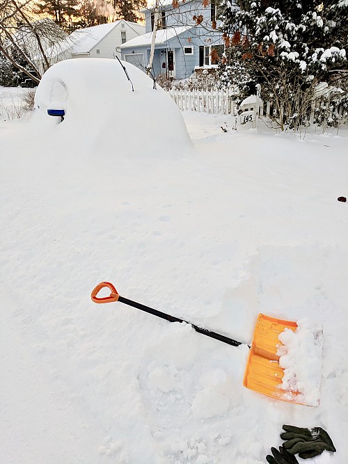 Snow shovel by Carl Mueller/flickr