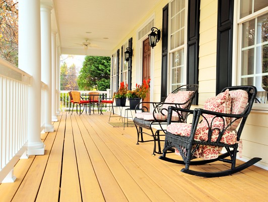 Photo of rattan and iron porch furniture by Cardmaverick/istockphoto.com.