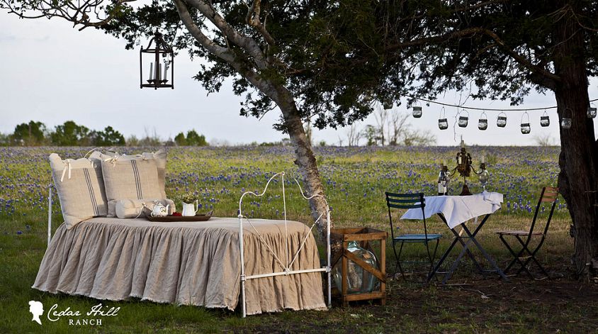 Outdoor living room and photo by Anita @ Cedar Hill Ranch via Hometalk.com.