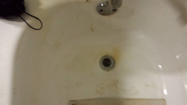 Bathtub drain clearing