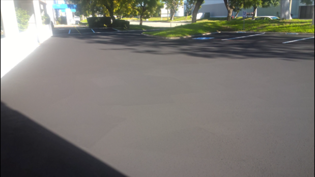 Smooth asphalt installation