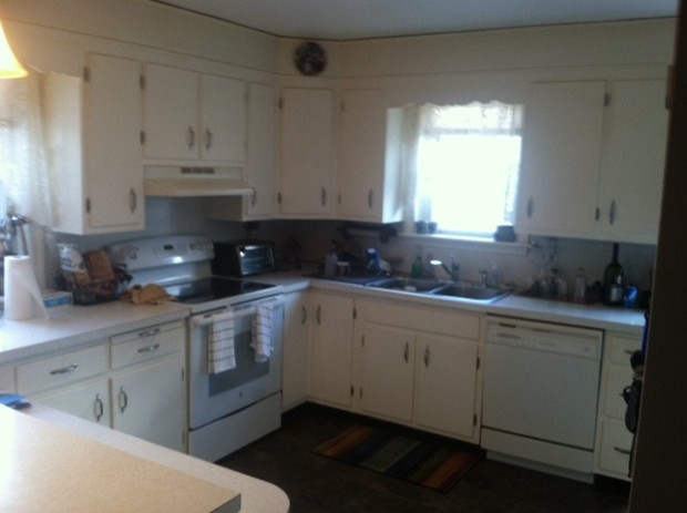 Before: Cabinets were chipped and dull