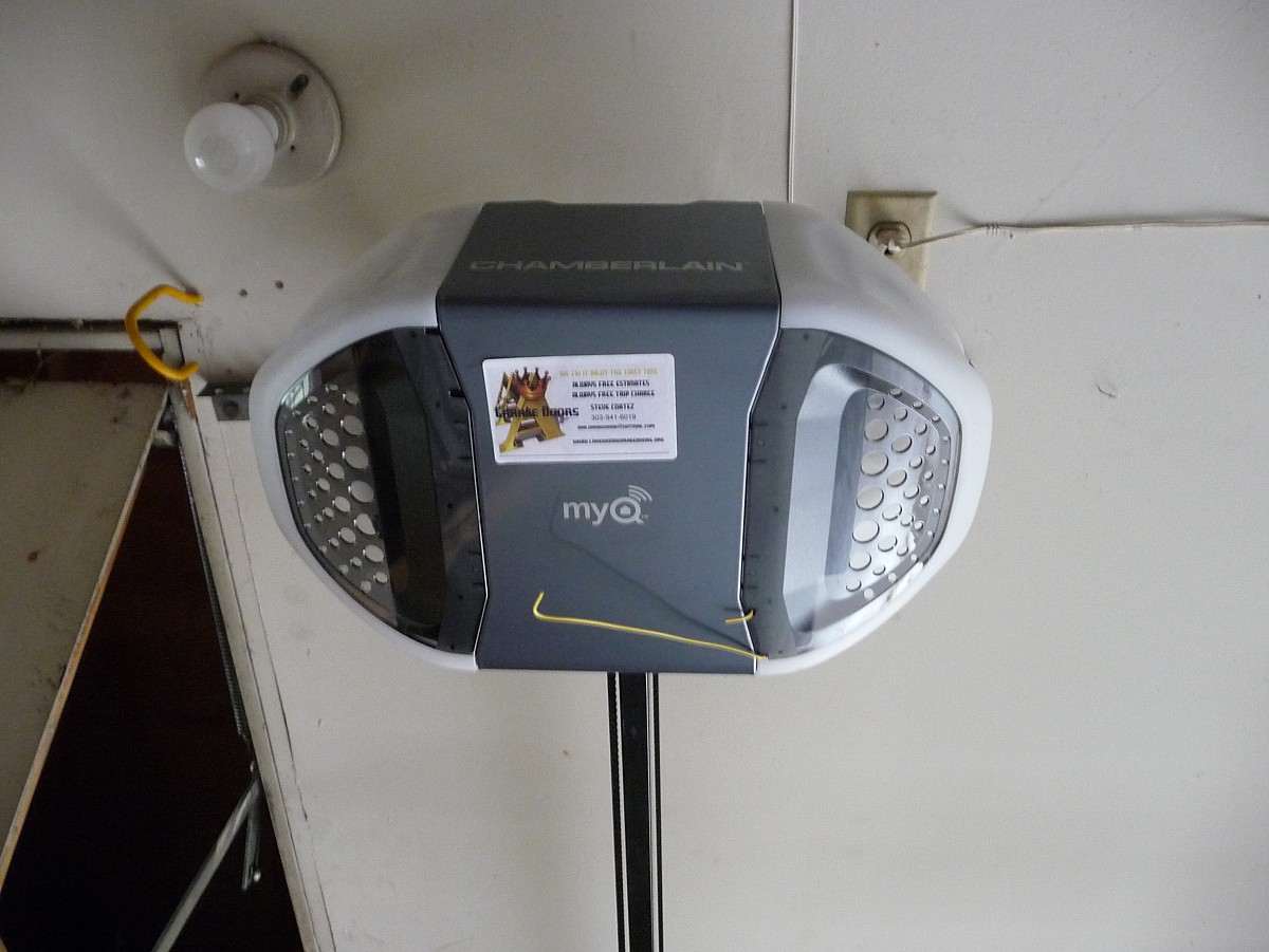 Garage door opener motor head