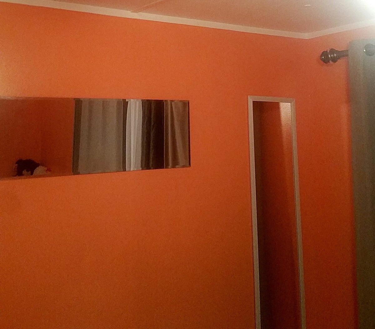 Bedroom painted coral