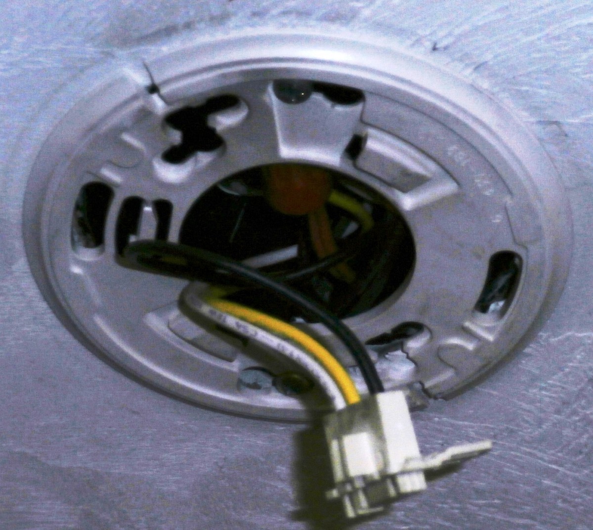 Replacement smoke detector base